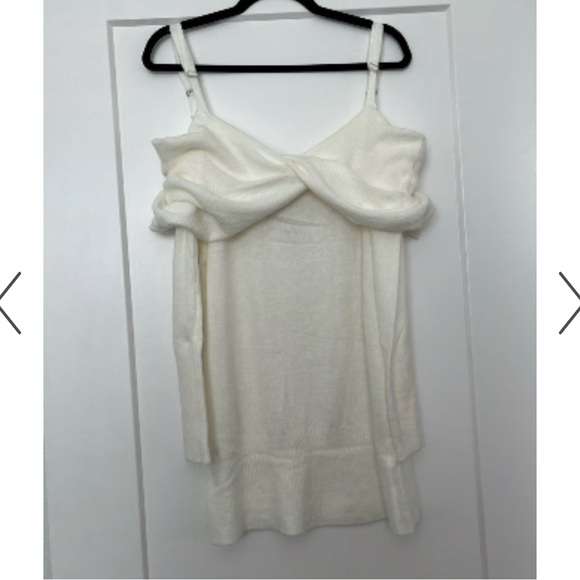 Olivaceous sweater in ivory has adjustable straps and off shoulder Sz S - Picture 1 of 8